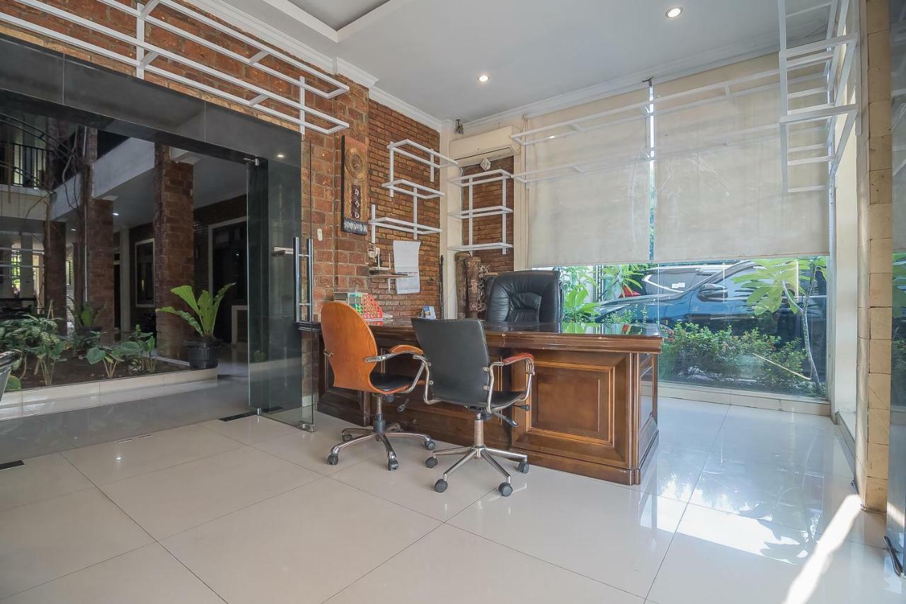 Reddoorz Plus Near Cambridge City Square 2 Medan Exterior foto